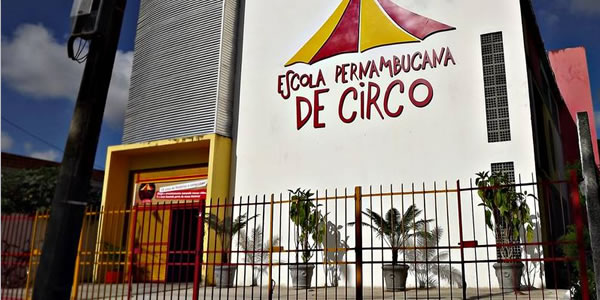 Escola Pernambucana de Circo